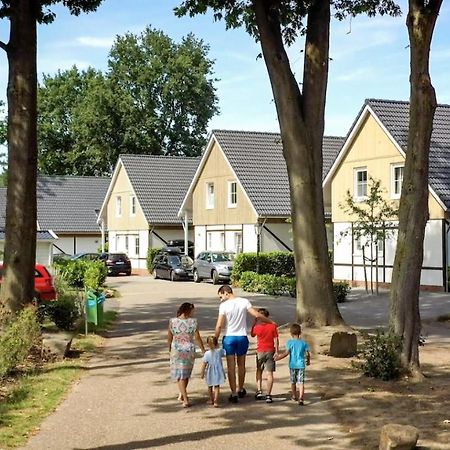 ホテル Europarcs Limburg Susteren エクステリア 写真