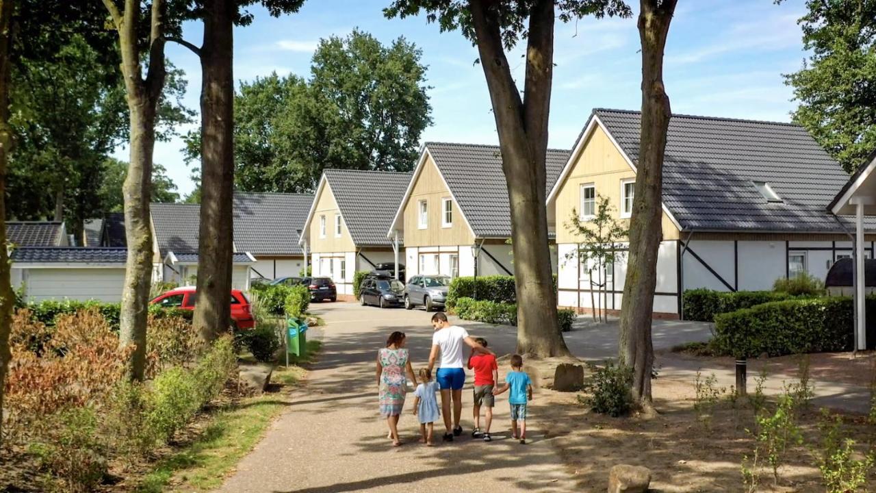 ホテル Europarcs Limburg Susteren エクステリア 写真